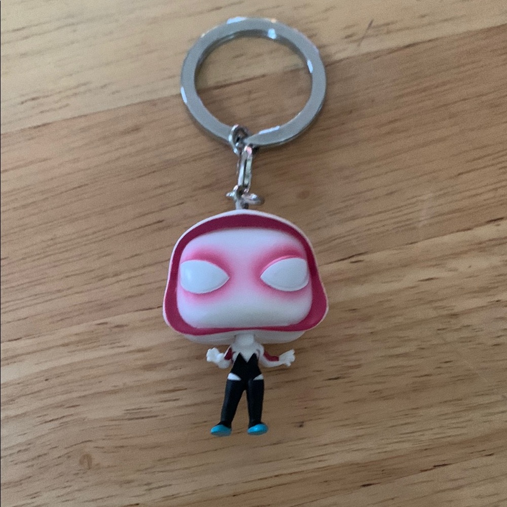 Spider Gwen mini pop funko key chain